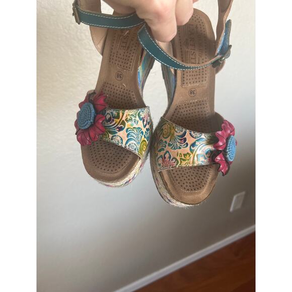 L'Artiste Annmarie Wedge Sandals - Picture 5 of 10